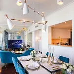 Lavista Holidays - Burj Vista